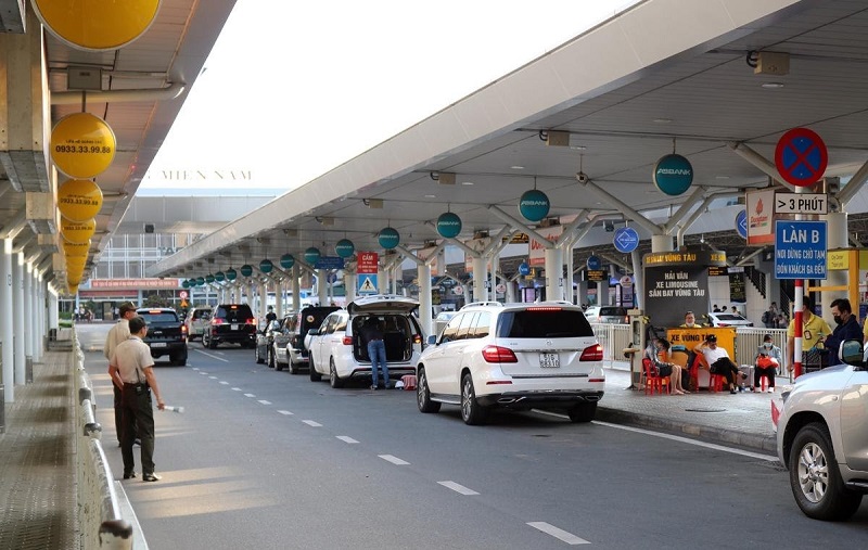 Bạn có biết gửi xe ô tô qua đêm ở sân bay Tân Sơn Nhất giá bao nhiêu không?